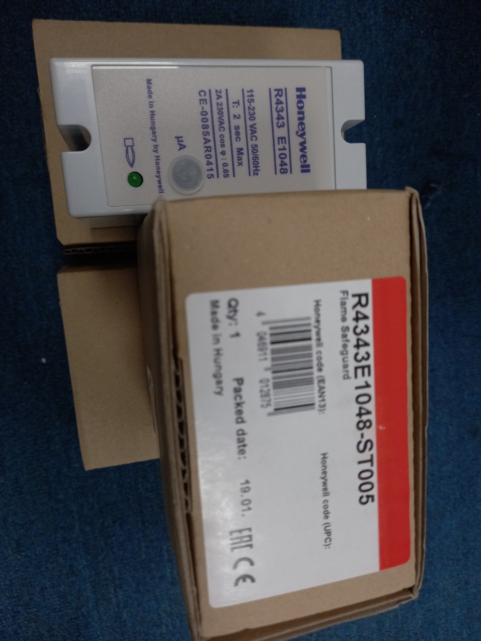 Honeywell R4343E1048-ST005 Rơle đầu báo ngọn lửa